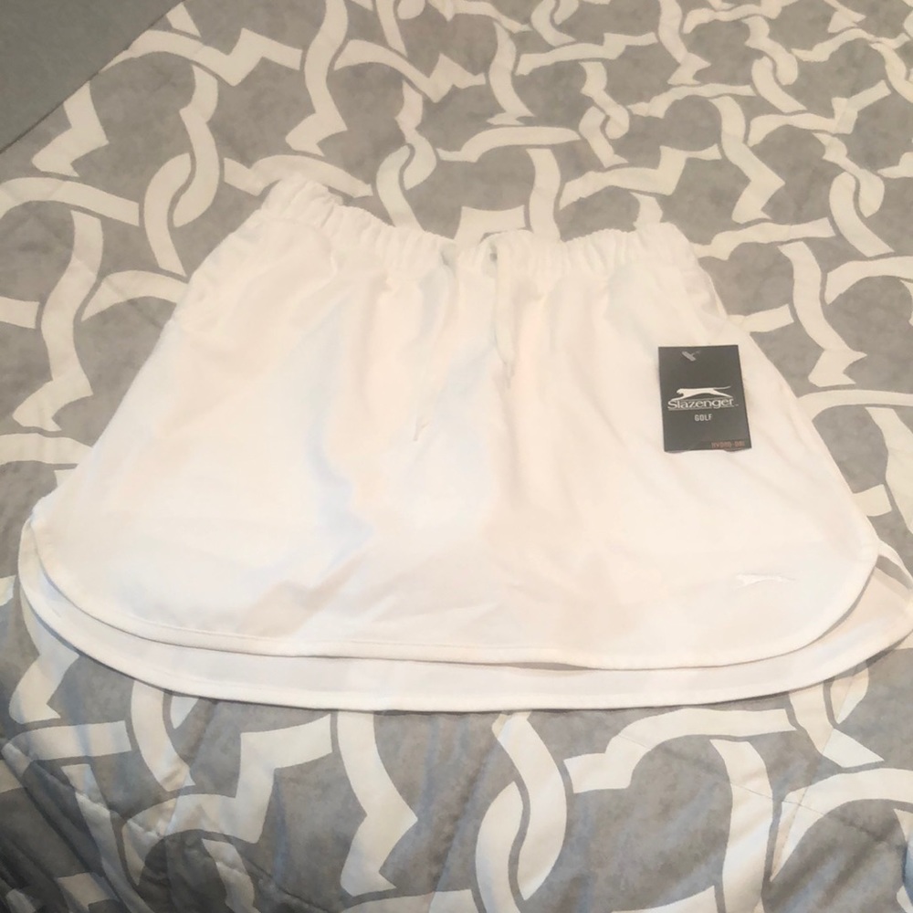 New with tag slazenger golf skirt white